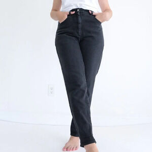 Aritzia Wilfred Free Black Tapered Straight Leg Denim Jeans Size  6